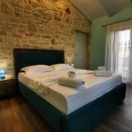 Agro Art Boutique & Luxury Villas - Two Art Villas With Pools, Unique Decors, And A Treehouse Option Vanato Exterior photo