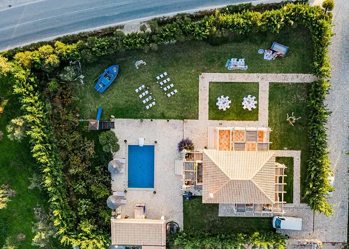 Agro Art Boutique & Luxury Villas - Two Art Villas With Pools, Unique Decors, And A Treehouse Option