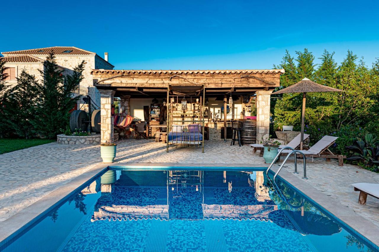 Agro Art Boutique & Luxury - Two Art With Pools, Unique Decors, And A Treehouse Option Villa
